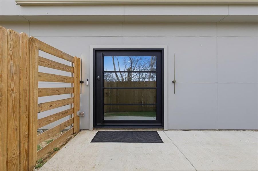 Exterior details and patio area of a home in , Dallas (Image 4).