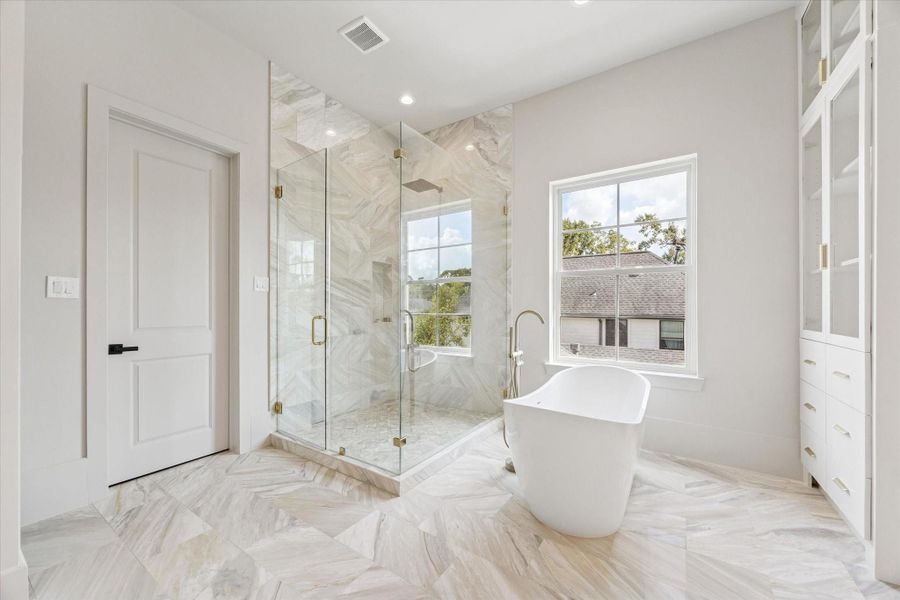 Image 43 of a home in . Image 43 of a home in .