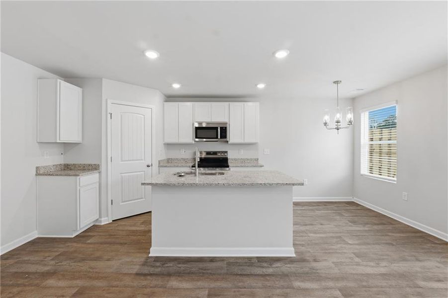 Furnished interior view inside a new home in Moss Creek, Hogansville (Image 9).