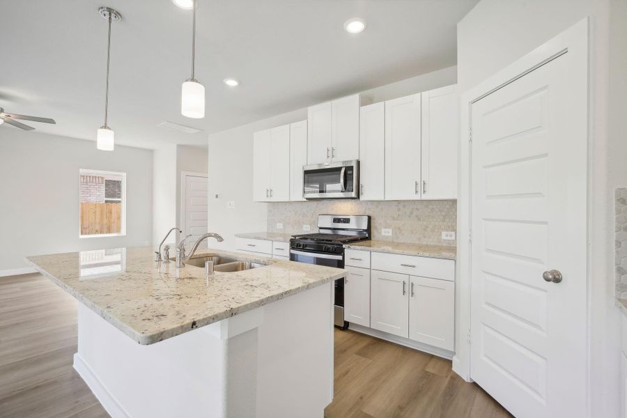 Photo is not of the actual home but is an inspirational photo of builder’s model home and may depict options, furnishings, and/or decorator features that are not included.