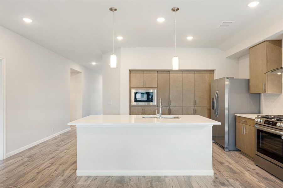 Furnished interior view inside a new home in Hulen Trails, Fort Worth (Image 18).