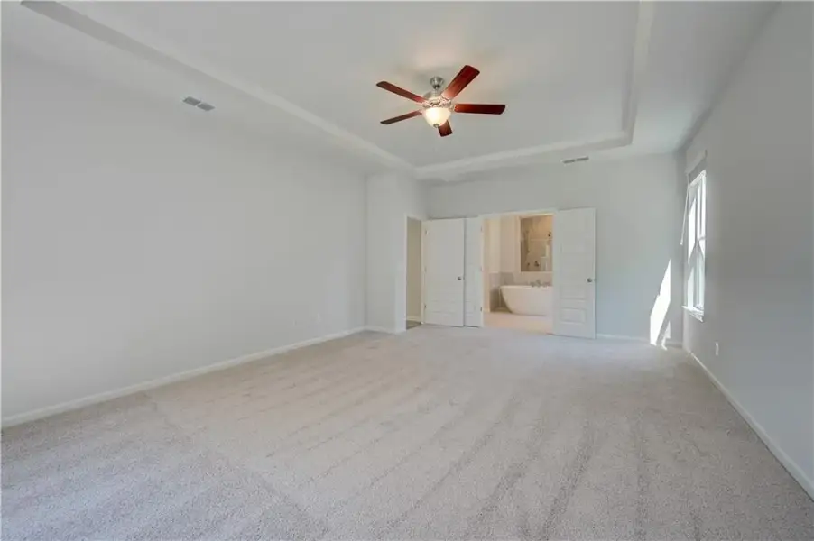 Spacious, unfurnished interior of a new home in Grandview at Millers Mill, Stockbridge (Image 24).