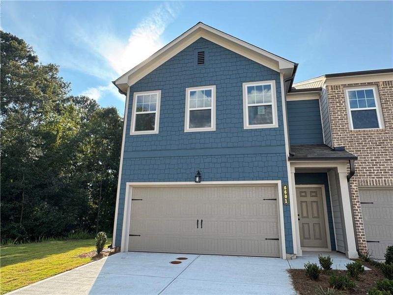 Exterior details and patio area of a home in Laurelwood, Douglasville (Image 19).