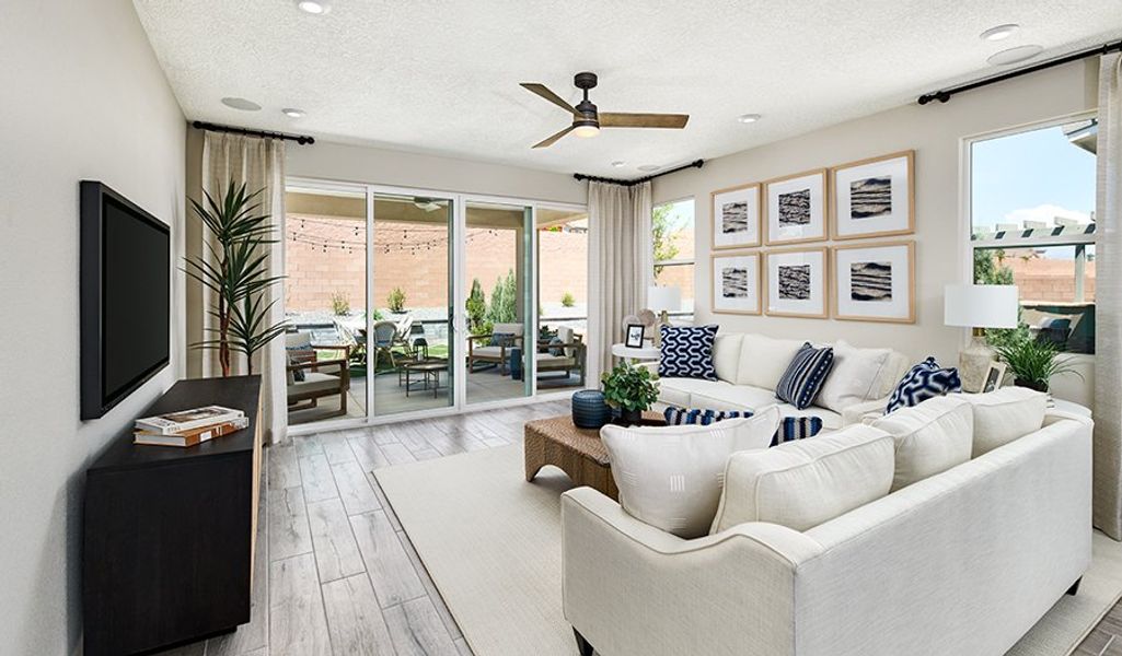 Sapphire-Q920-SeasonsAtBroadmoorHeights living room
