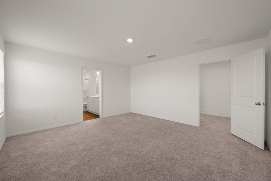 Spacious, unfurnished interior of a new home in Cottonwood Farms, Hutto (Image 15). Spacious, unfurnished interior of a new home in Cottonwood Farms, Hutto (Image 15).