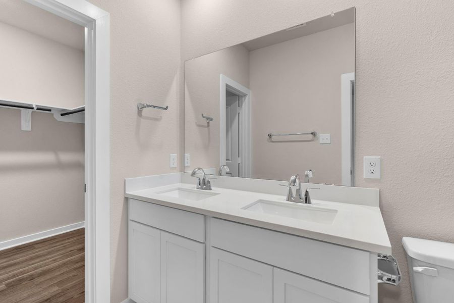 Furnished interior view inside a new home in Westridge Cove 40', Panorama Village (Image 7).