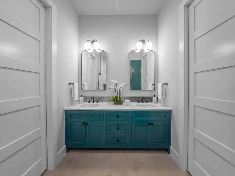 Secondary bath with dual sinks