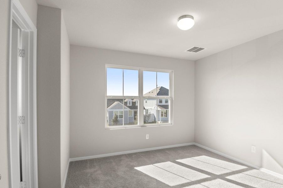 Spacious, unfurnished interior of a new home in Harvest Ridge, Elgin (Image 31).