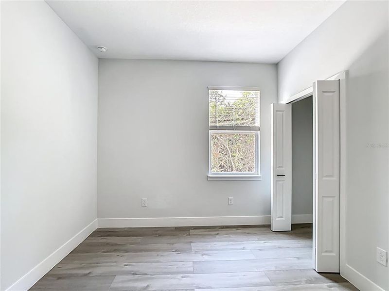 Spacious, unfurnished interior of a new home in , Ocala (Image 20).