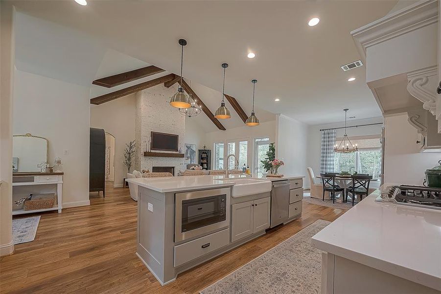 Quartz countertops in the kitchen