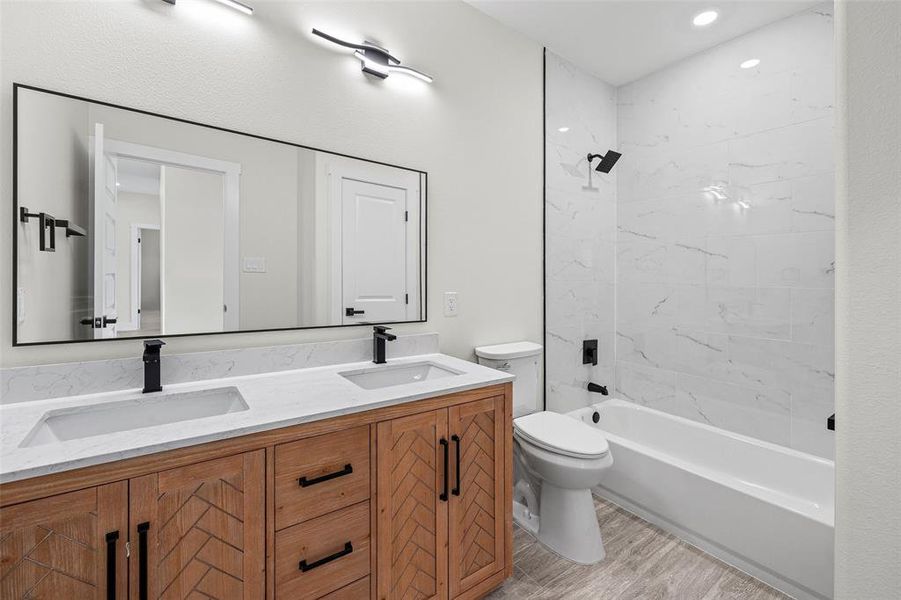 Furnished interior view inside a new home in , Granbury (Image 16).