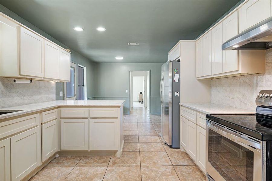 Furnished interior view inside a new home in , Paris (Image 16). Furnished interior view inside a new home in , Paris (Image 16).