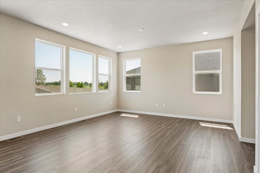 Spacious, unfurnished interior of a new home in Aspen Ranch, Fountain (Image 12).