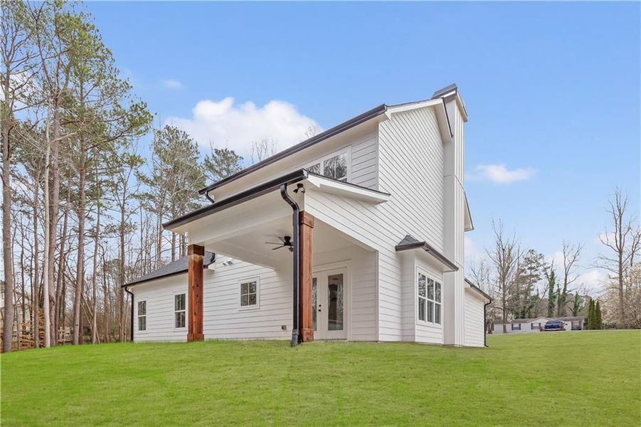Exterior details and patio area of a home in , Dallas (Image 24).