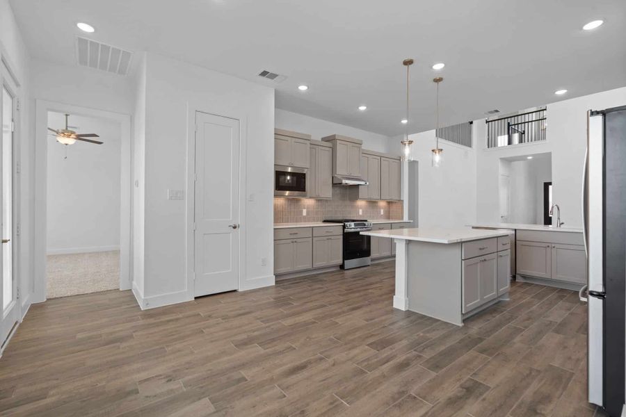 Image 42 of a home in Wood Leaf Reserve.