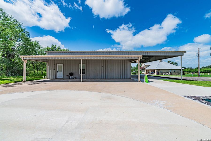 Community amenities in , Adkins (Image 90). Community amenities in , Adkins (Image 90).