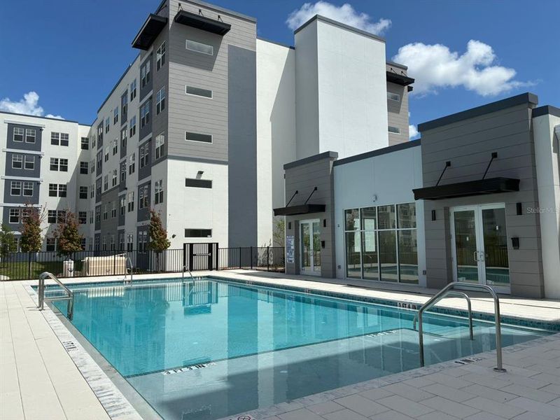 Condo located in Orlando, FL showcasing its design and architecture (Image 4). Condo located in Orlando, FL showcasing its design and architecture (Image 4).