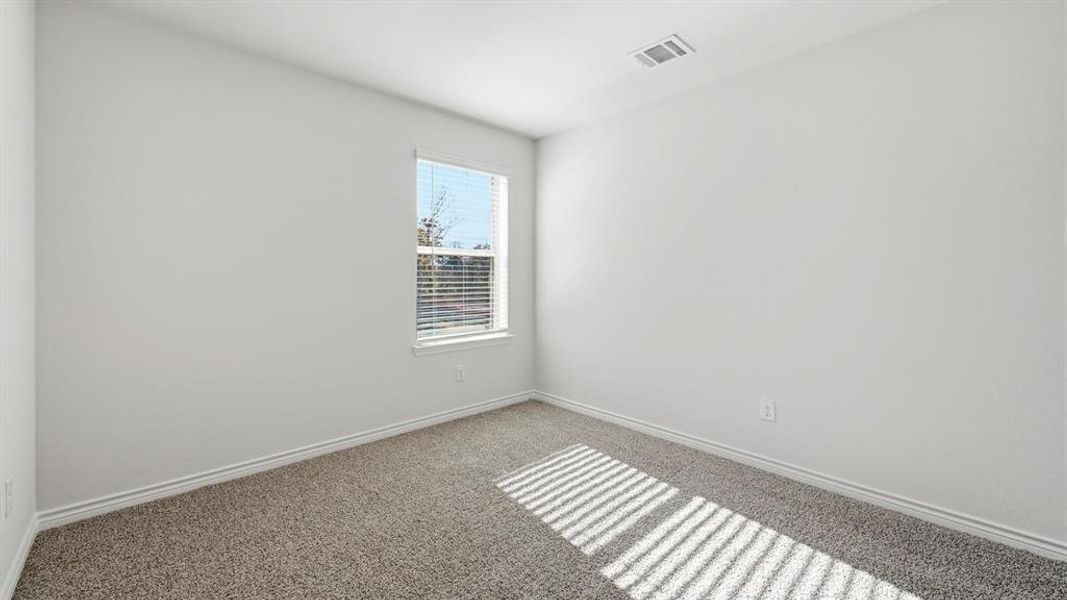 Spacious, unfurnished interior of a new home in Winchester Crossing, Princeton (Image 26).