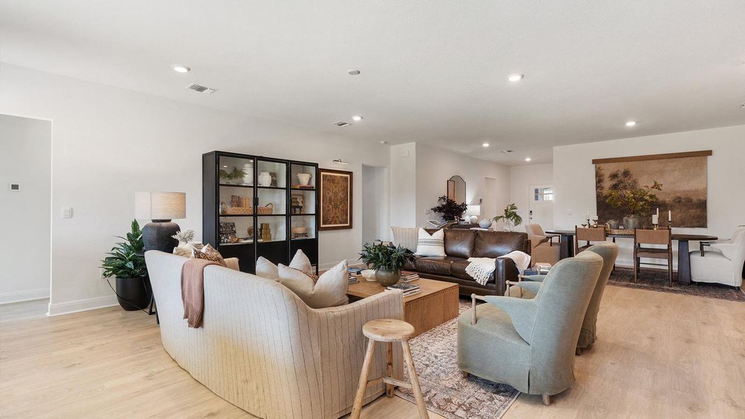 Furnished interior view inside a new home in Riverview, Georgetown (Image 25).