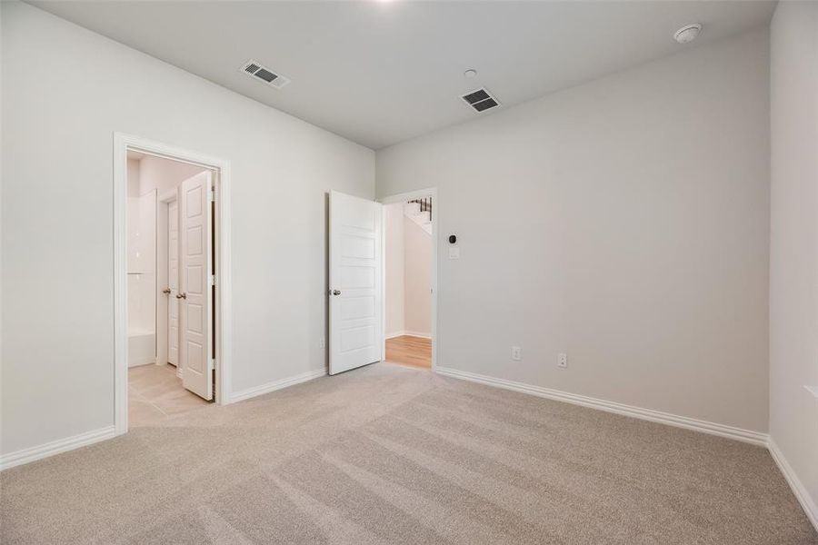 Spacious, unfurnished interior of a new home in Wade Settlement Townhomes, Frisco (Image 22).