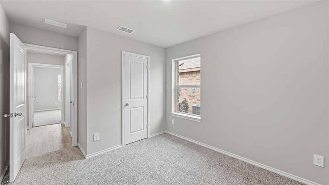 Spacious, unfurnished interior of a new home in Legado, Cleburne (Image 29).