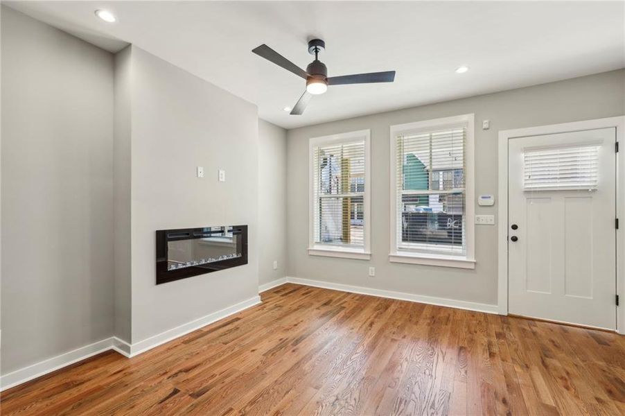 Spacious, unfurnished interior of a new home in , Atlanta (Image 11).