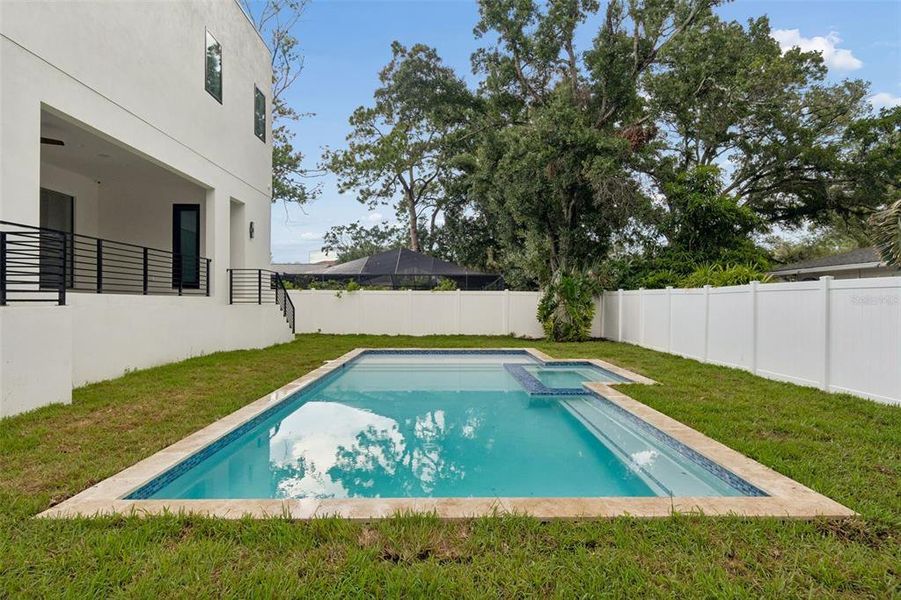 Exterior details and patio area of a home in , Tampa (Image 35).