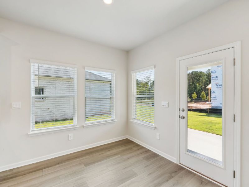Spacious, unfurnished interior of a new home in Martin Springs - Estate Series, Lawrenceville (Image 23).