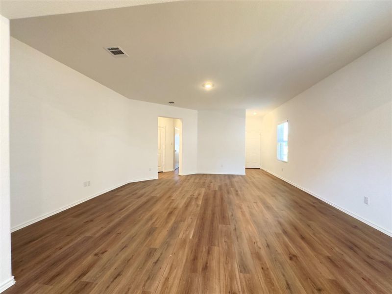 Spacious, unfurnished interior of a new home in The Colony: Ridgepointe and Claremont Collections, Bastrop (Image 14).