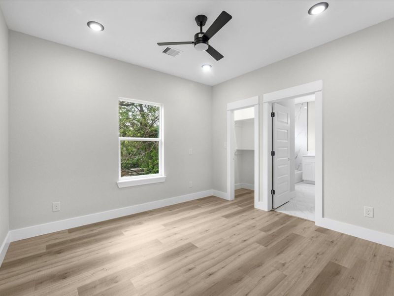 Spacious, unfurnished interior of a new home in , Houston (Image 15).