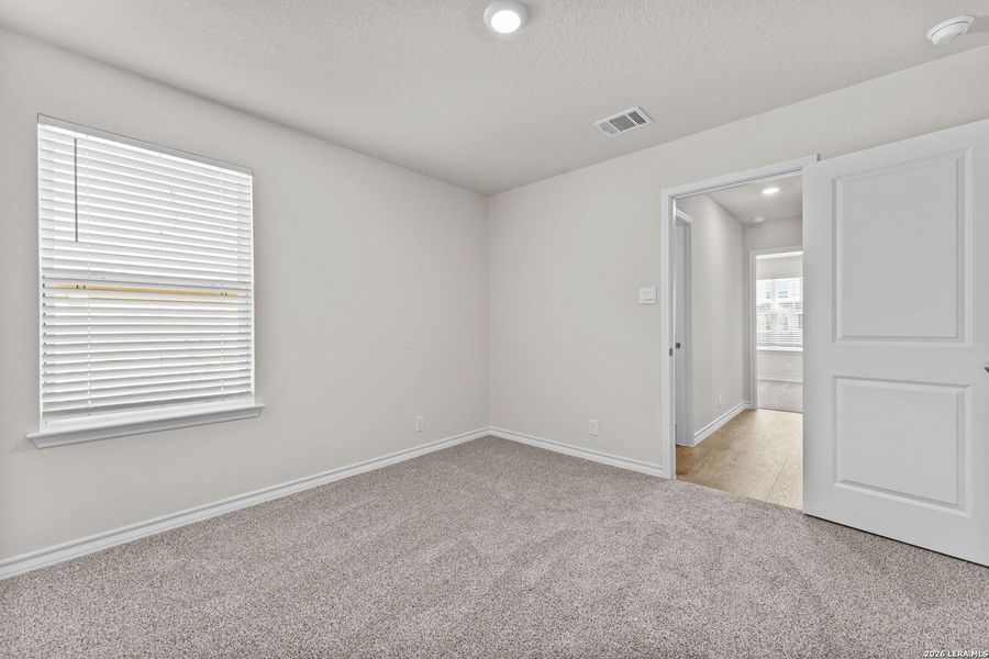 Spacious, unfurnished interior of a new home in Steele Creek, Cibolo (Image 18).