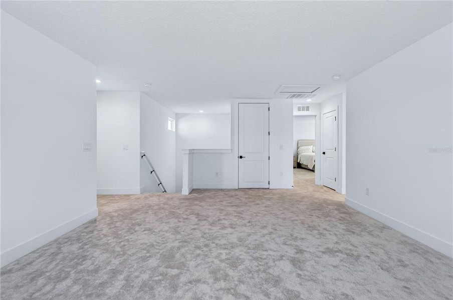 Spacious, unfurnished interior of a new home in , Sanford (Image 23).