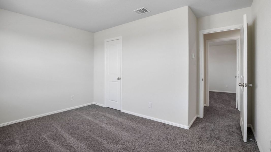 Spacious, unfurnished interior of a new home in Rock Creek West, Fort Worth (Image 31).