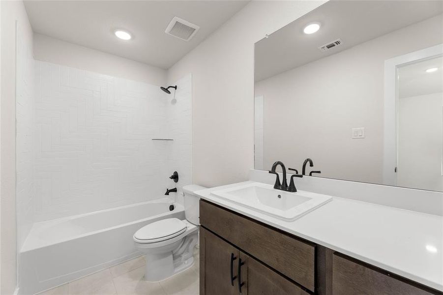 Furnished interior view inside a new home in Treeline, Justin (Image 5).