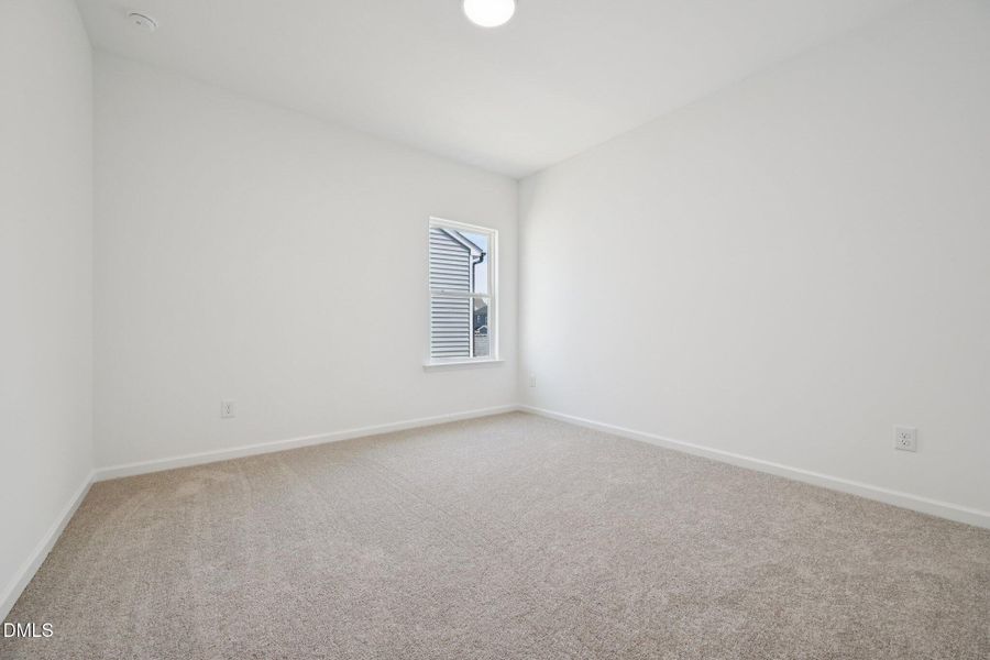 37-web-or-mls-Fetching Pl-S2503-037