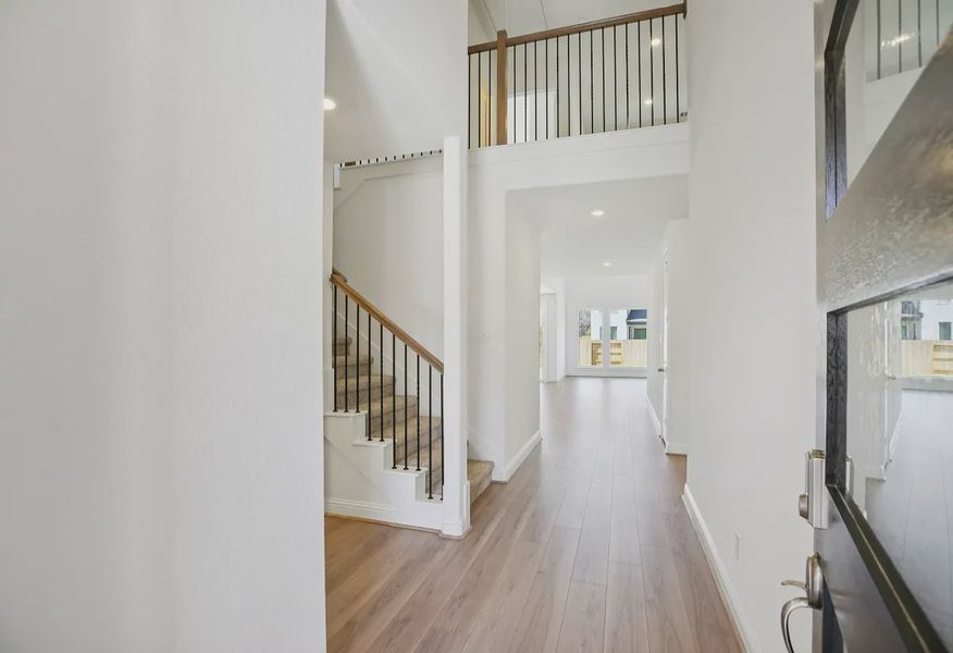 Homesite 2431 Entry - 1 of 21