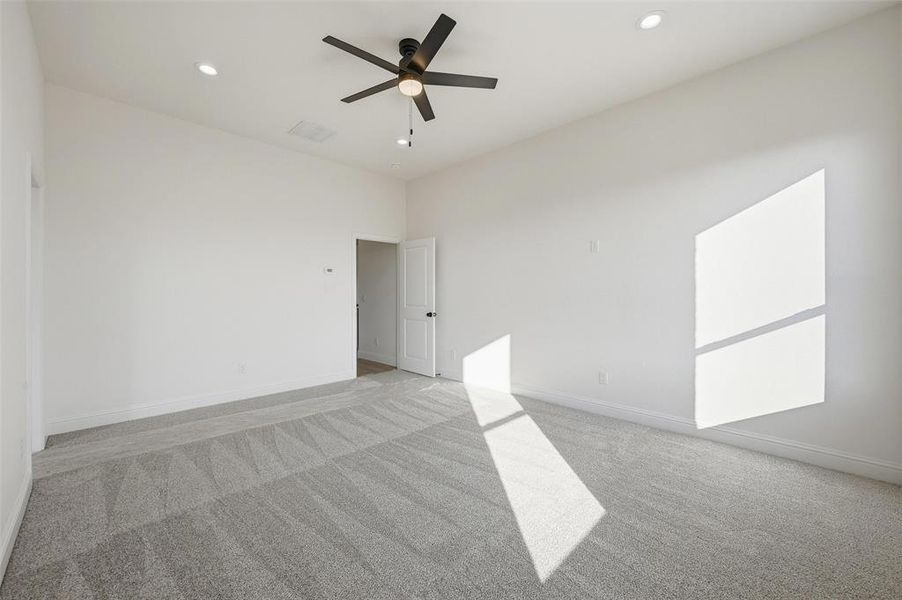 Spacious, unfurnished interior of a new home in , Azle (Image 31).