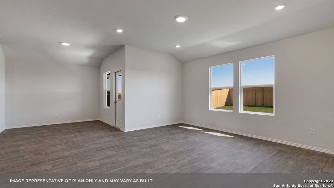 Spacious, unfurnished interior of a new home in Arroyo Ranch, Seguin (Image 14). Spacious, unfurnished interior of a new home in Arroyo Ranch, Seguin (Image 14).