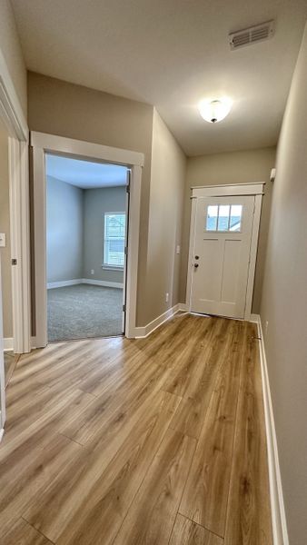 Spacious, unfurnished interior of a new home in Veterans Cove, Murfreesboro (Image 51).
