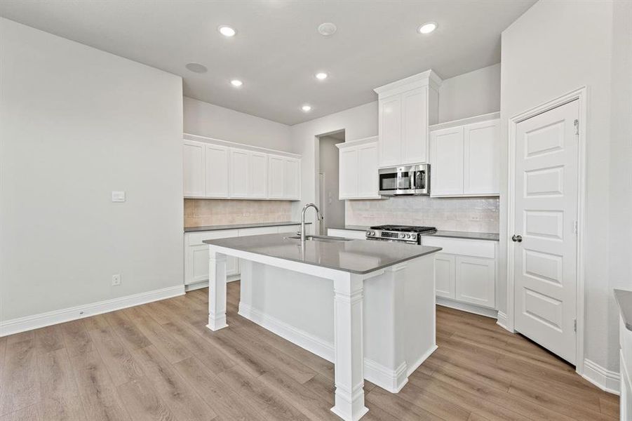 11-web-or-mls-2309-lafayette-dr