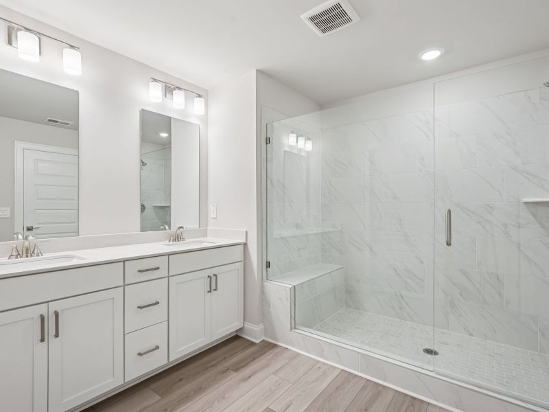 The Jordan floorplan with the Classic White Linen interior package.