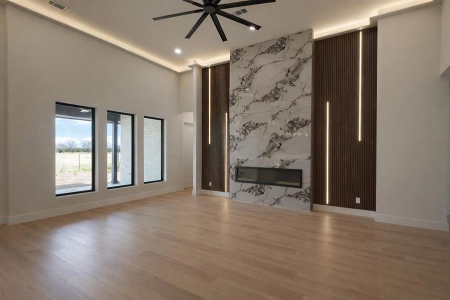 Spacious, unfurnished interior of a new home in , Pottsboro (Image 27).