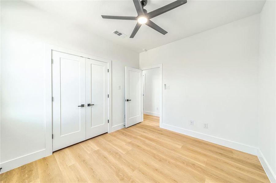 Spacious, unfurnished interior of a new home in , Dallas (Image 26).