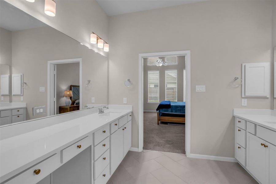 Furnished interior view inside a new home in , Conroe (Image 11).
