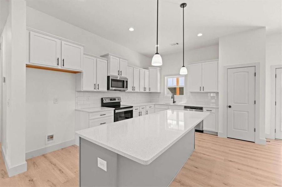 Furnished interior view inside a new home in , Villa Rica (Image 13).