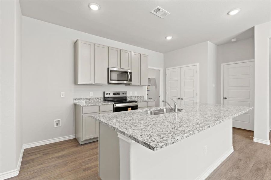 Furnished interior view inside a new home in Deer Creek, Crowley (Image 12).