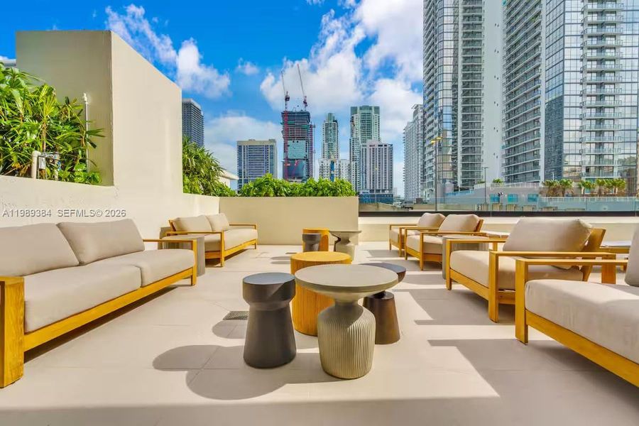 Condo located in Miami, FL showcasing its design and architecture (Image 23).