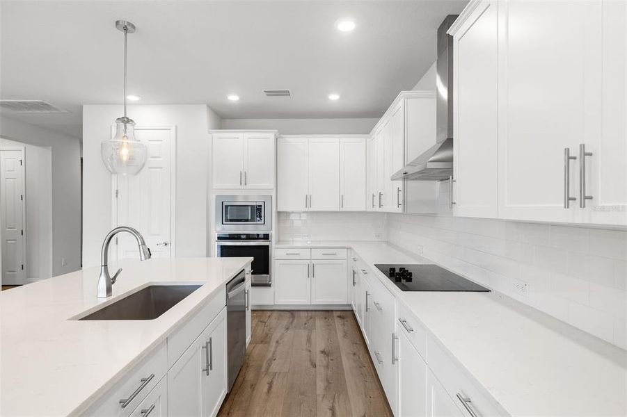 Furnished interior view inside a new home in Chapel Crossings, Wesley Chapel (Image 9). Furnished interior view inside a new home in Chapel Crossings, Wesley Chapel (Image 9).