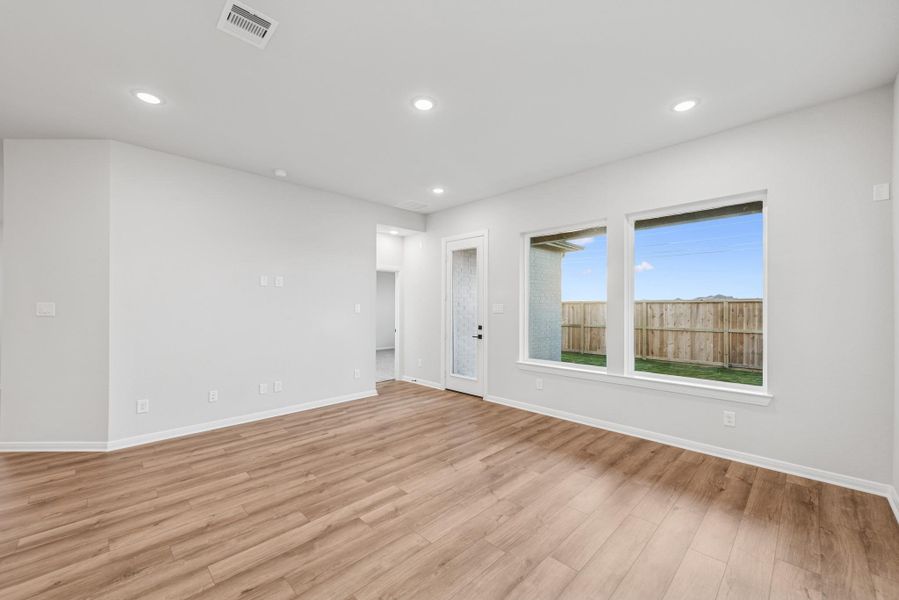 Spacious, unfurnished interior of a new home in Jubilee, Hockley (Image 27).