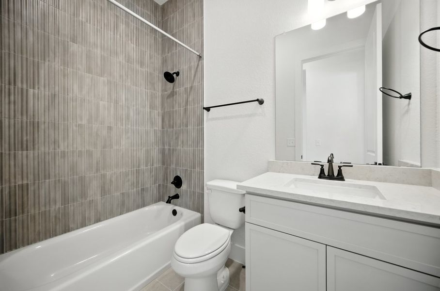 Furnished interior view inside a new home in Foxfield, Austin (Image 7).